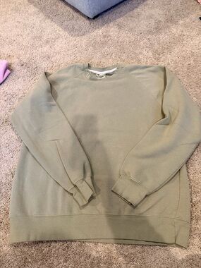 MV Sport Men's Crewneck Sweatshirt in Olive